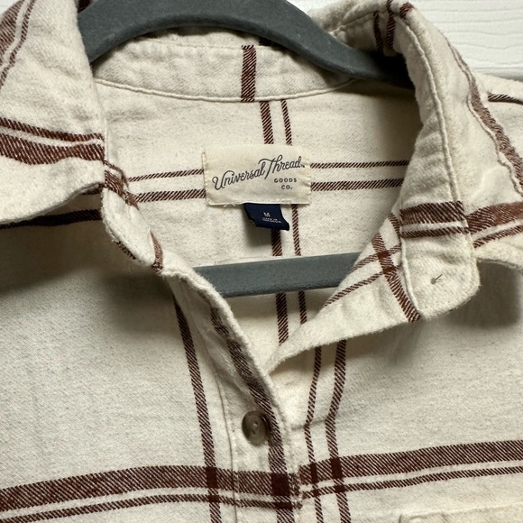Universal Thread Supply Button Down Shirt, Womens Medium - Picture 5 of 5